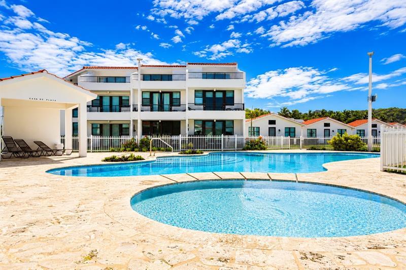 Community pool